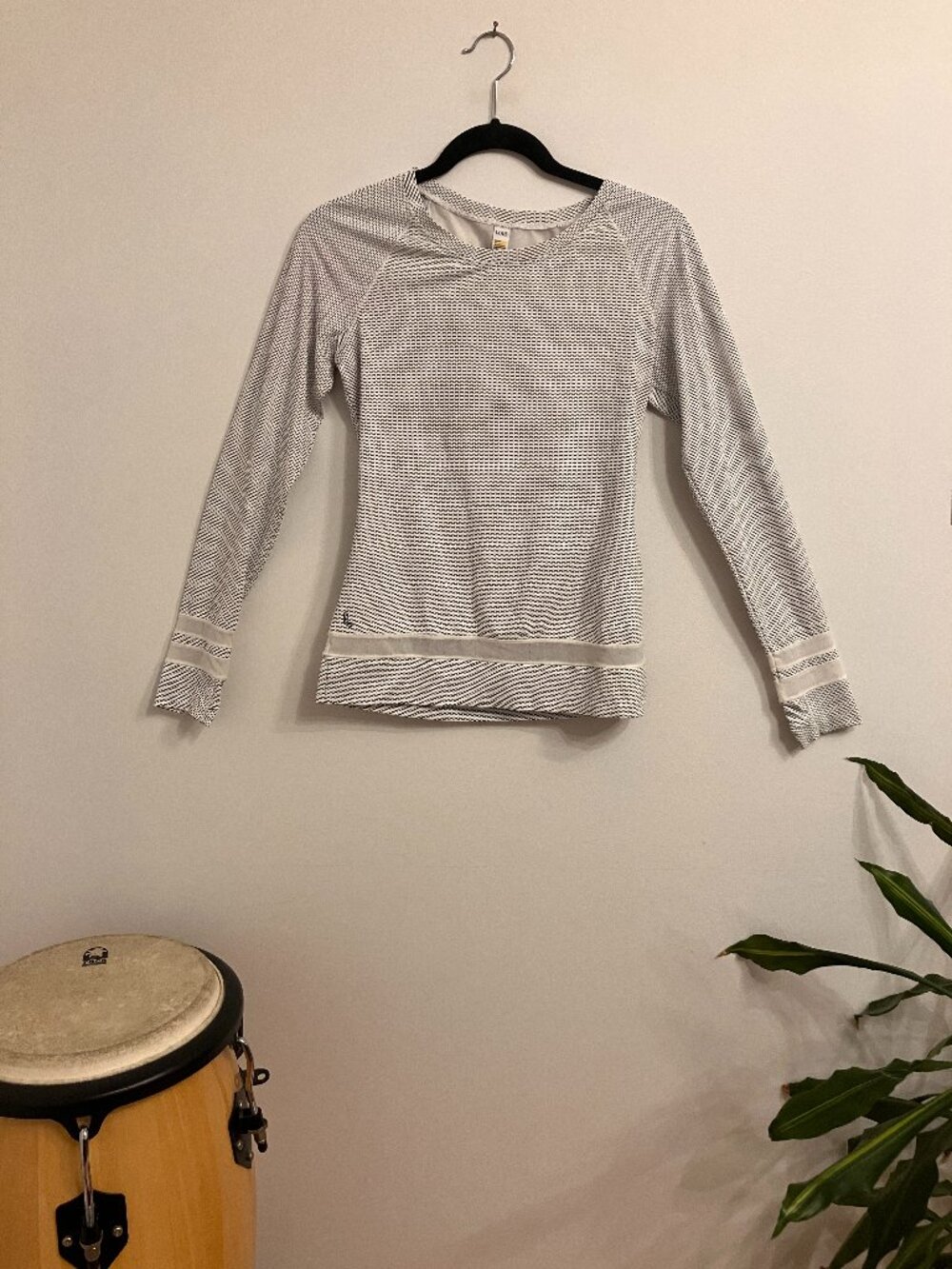 Lolë |  Long Sleeve Athletic Top | White/Black Micro-Dot Print |